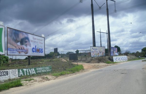 Placa 44: Rodovia BR-101, trevo de Alagoinhas/Araçás (entrada da cidade) 3